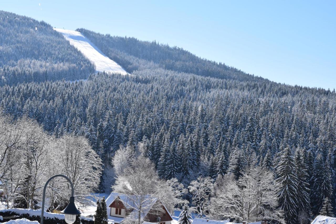 Grand Harrachov Pension V Centru Exterior photo